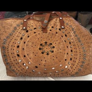 Campomaggi genuine Italian leather shoulder bag